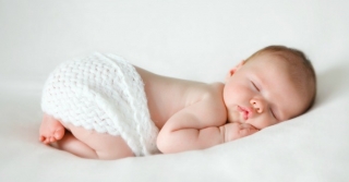 خواب طبیعی نوزاد